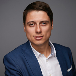 Nicolás López